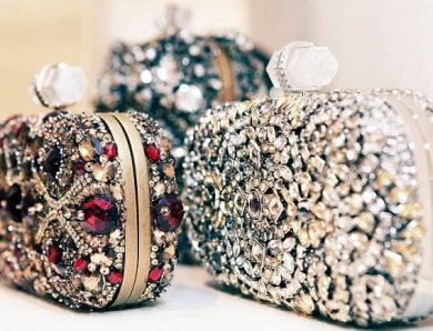 Five Essential Tips to Buy Fashion Accessories Online